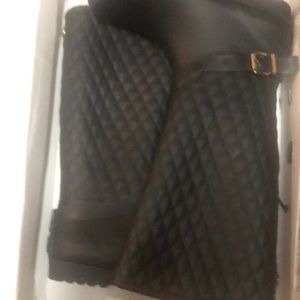 Never worn Trendy Guess Rainboots